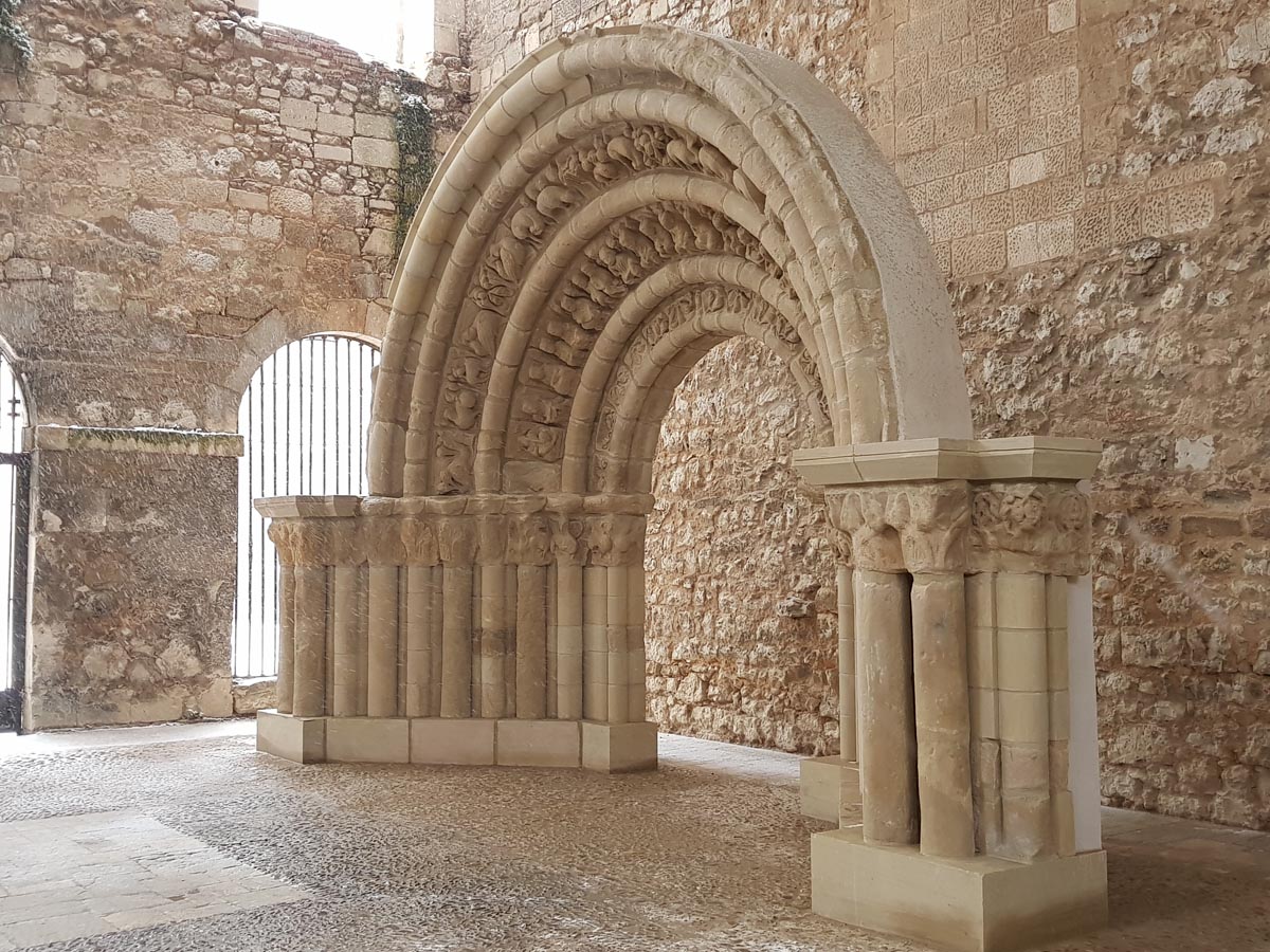 Traslado del Arco de la Llana al Monasterio De San Juan (Burgos)