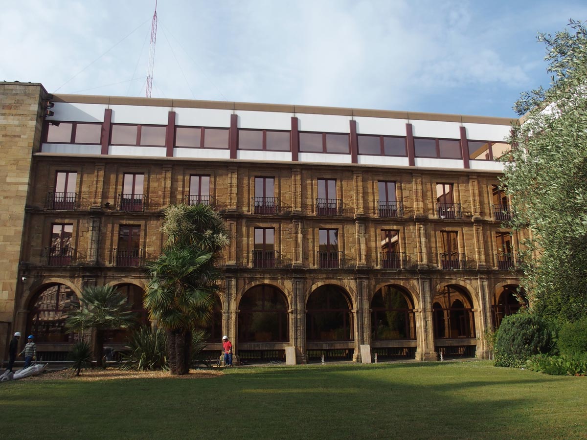Restauración del Claustro Barroco del Antiguo Convento de Santa Clara (Oviedo)